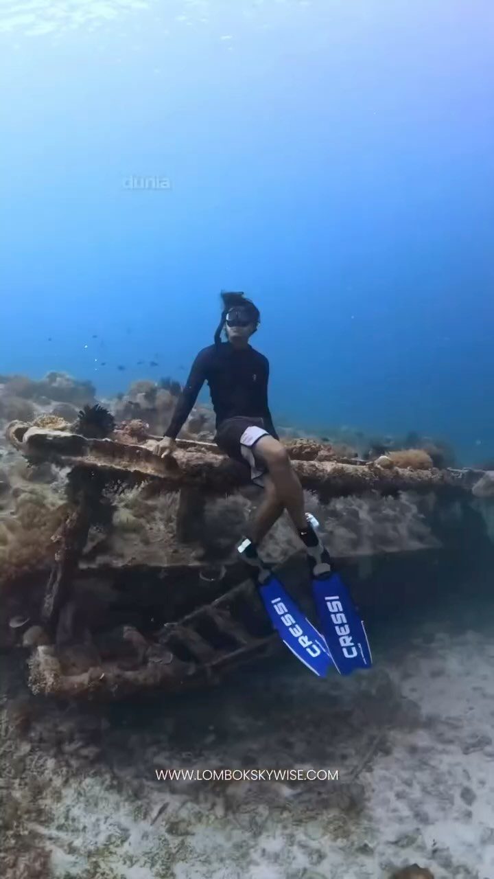 Instagram post from lombokskywise. This post is in position 6.