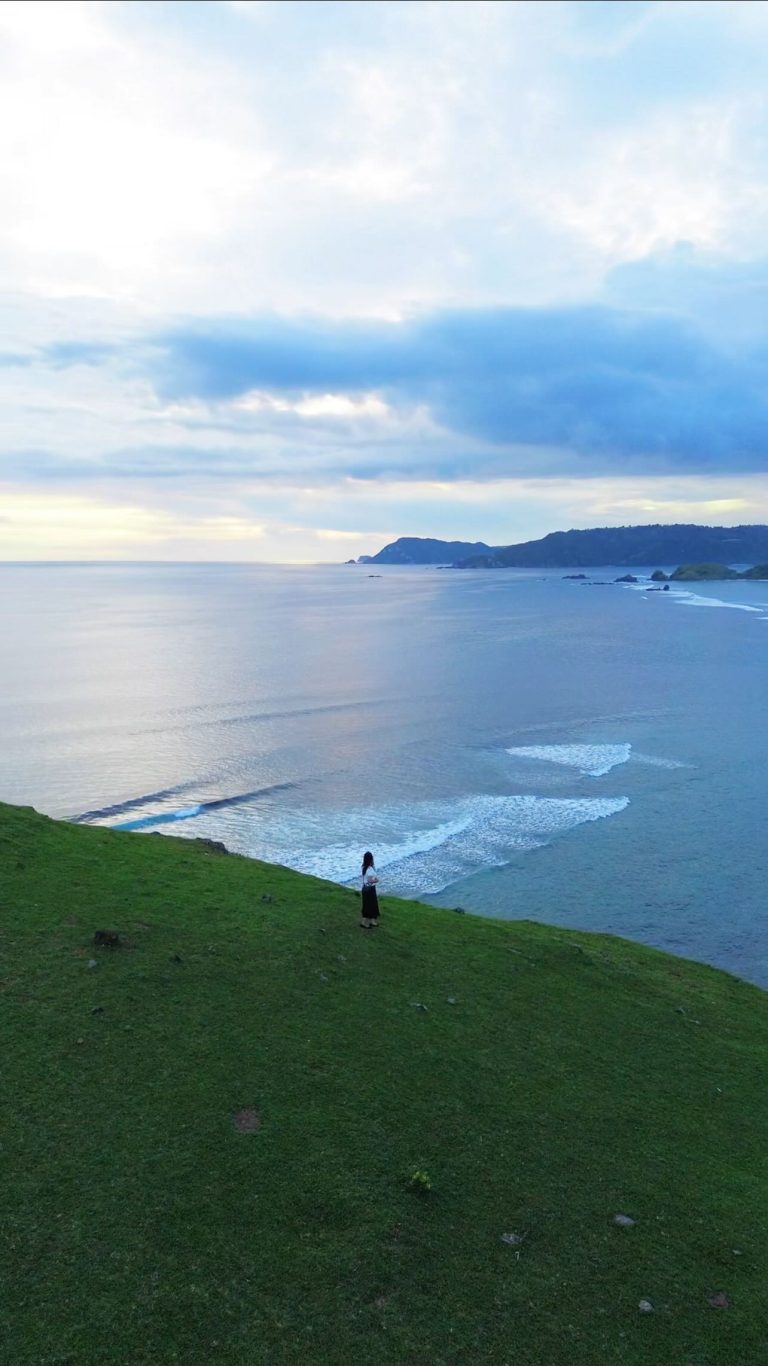 Instagram post from lombokskywise. This post is in position 5.